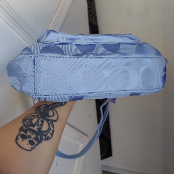 Coach Periwinkle Signature Canvas Jacquard Monogram Bag💙💜 - Picture 14 of 16
